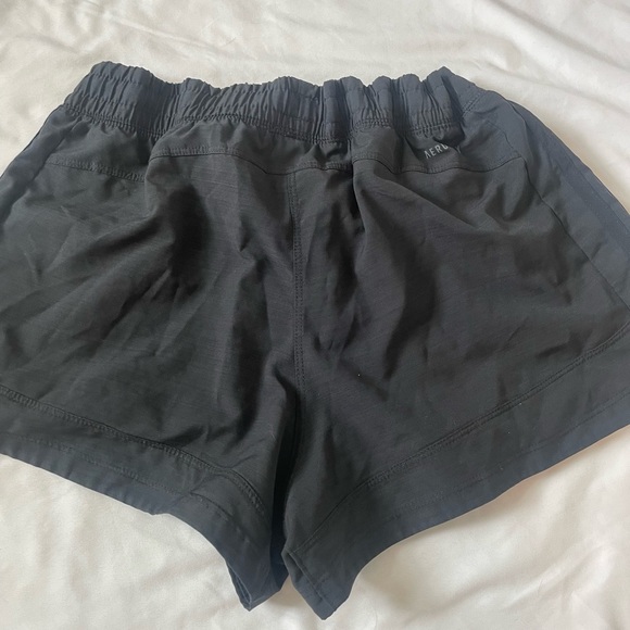 adidas women’s aeroready shorts - Picture 3 of 3